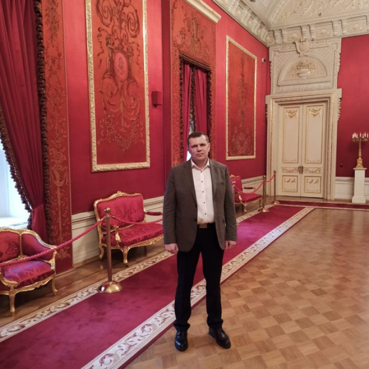 Владислав Романенко