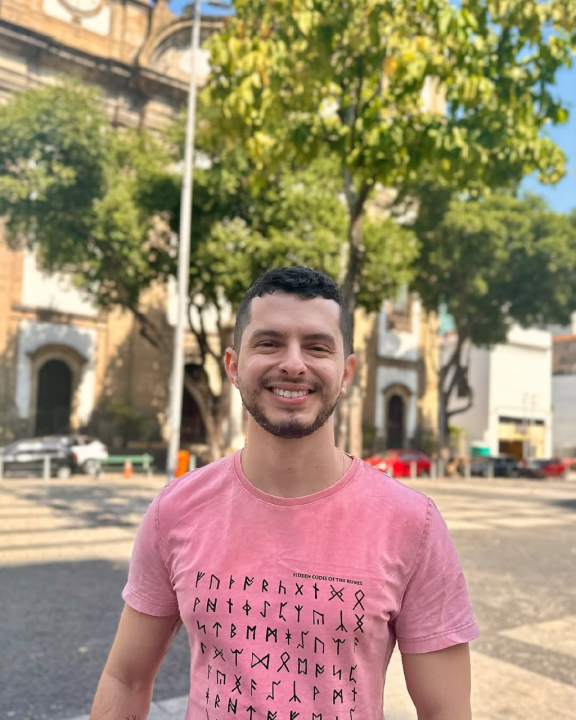 Александр  Иванов