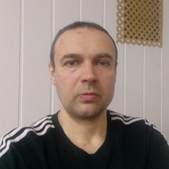 Виктор Петров