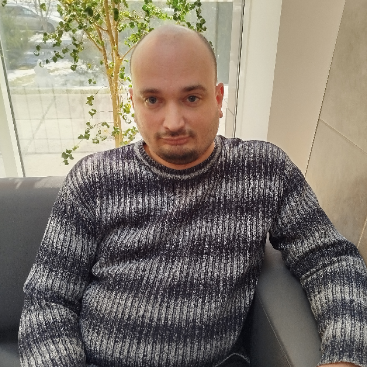 Алексей  Гладилин