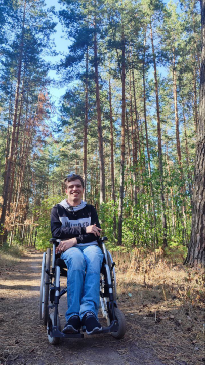 Олег  Коцур