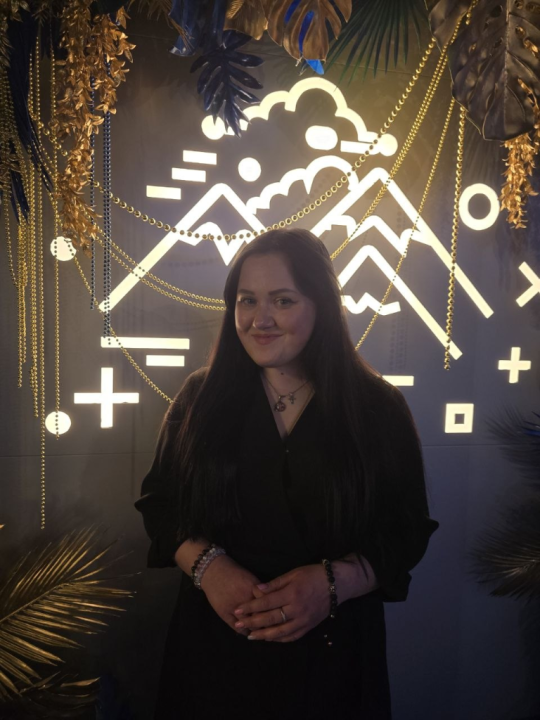 Анна Иванова