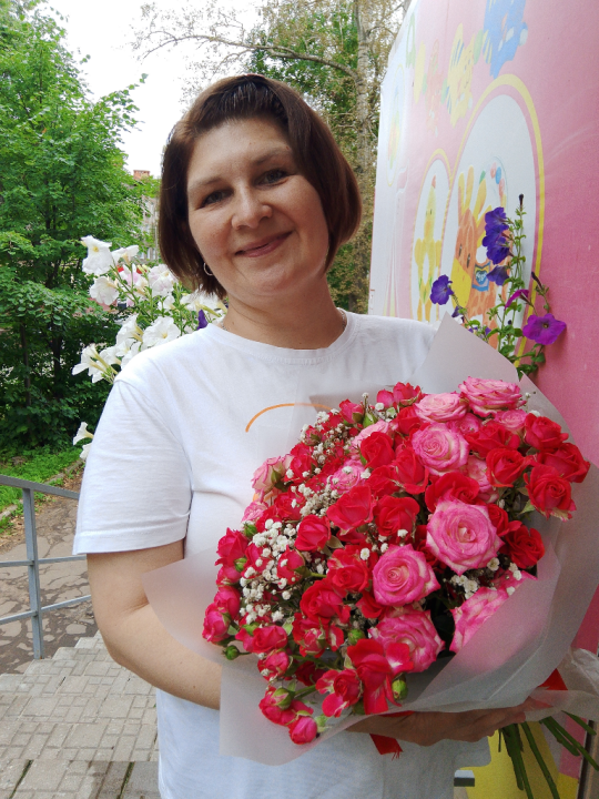 Светлана Светлая