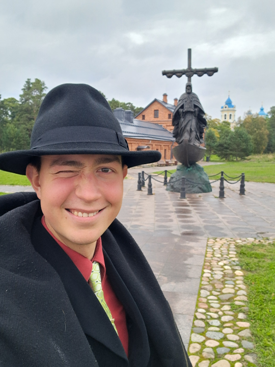 Константин Розов