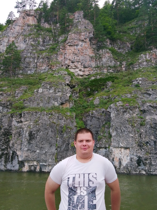 Андрей  Голосной